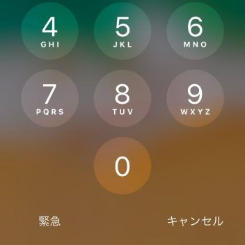 iPhone→ロック→パスコード